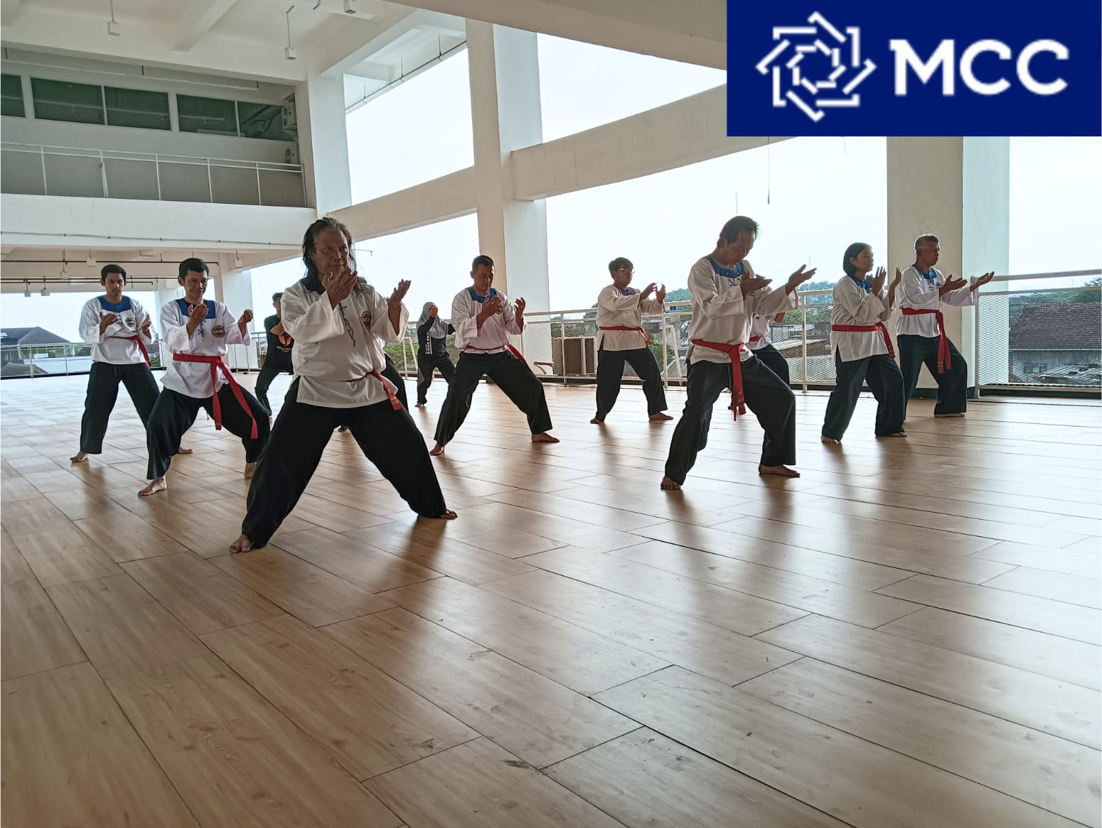 Latihan rutin beladiri sinar perak